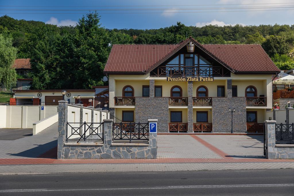 Tokaj Zlata Putna - Restaurant & Pension Vinicky Exteriör bild